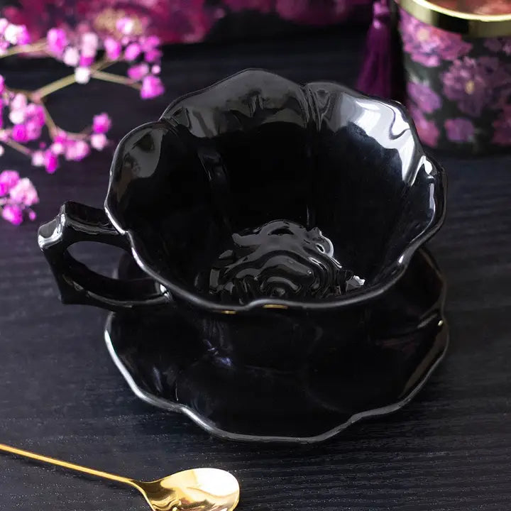 Cups, Saucers & Trinket dishes = Wonder imports