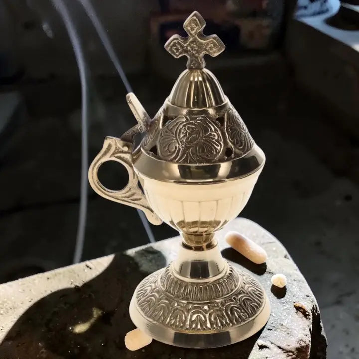 Incense Holders & Resin burners= Wonder Imports