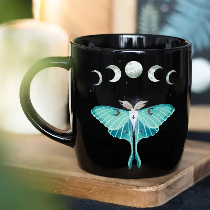 Cups, Saucers & Trinket dishes = Wonder imports