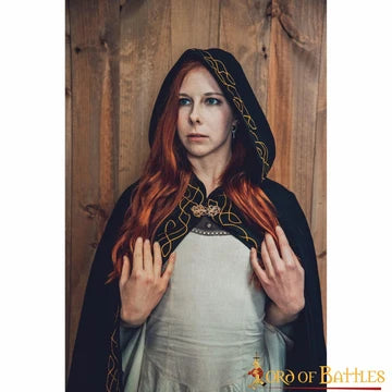 Medieval Woollen Capes and Cloaks MYOM